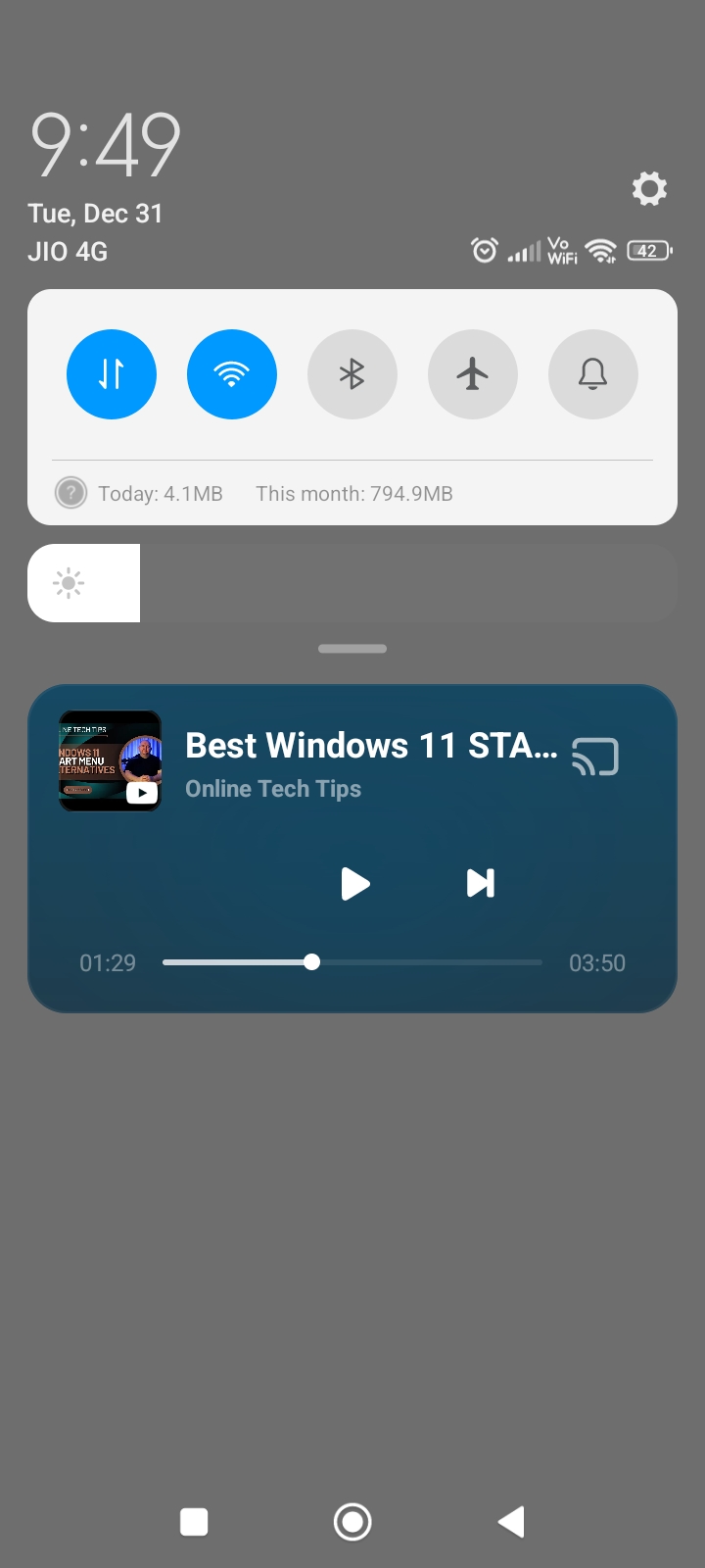 YouTube Play button in notifications